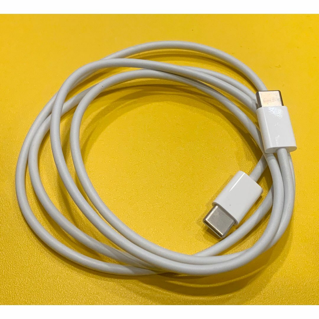 美品 Apple USB-C 充電ケーブル A1997 1m アップル純正 スマホ/家電/カメラのPC/タブレット(タブレット)の商品写真