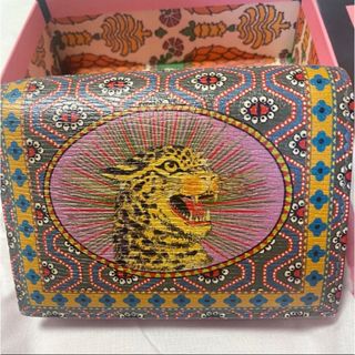 Gucci - 希少 GUCCI garden 折りたたみ財布 日本未発売品の通販｜ラクマ