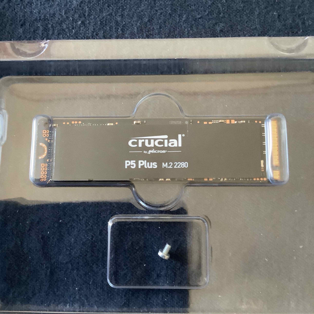 crucial(クルーシャル)のCrucial P5 Plus Gaming SSD 1000GB スマホ/家電/カメラのPC/タブレット(PCパーツ)の商品写真