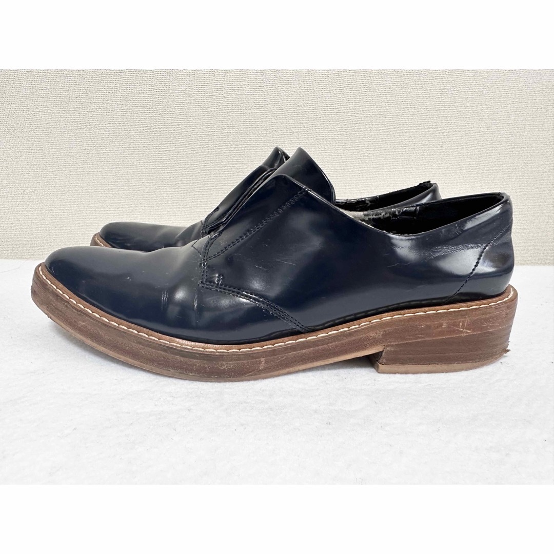 ZARA(ザラ)のZARA ローファー フラットシューズ ネイビー 24.5cm レディース レディースの靴/シューズ(ローファー/革靴)の商品写真