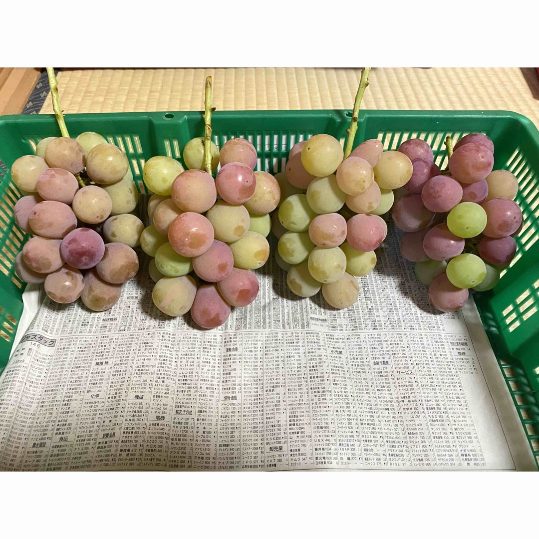 【山梨県勝沼産】B級品クインニーナ約2キロ 食品/飲料/酒の食品(フルーツ)の商品写真