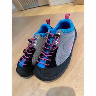 キーン(KEEN)のKEEN(スニーカー)