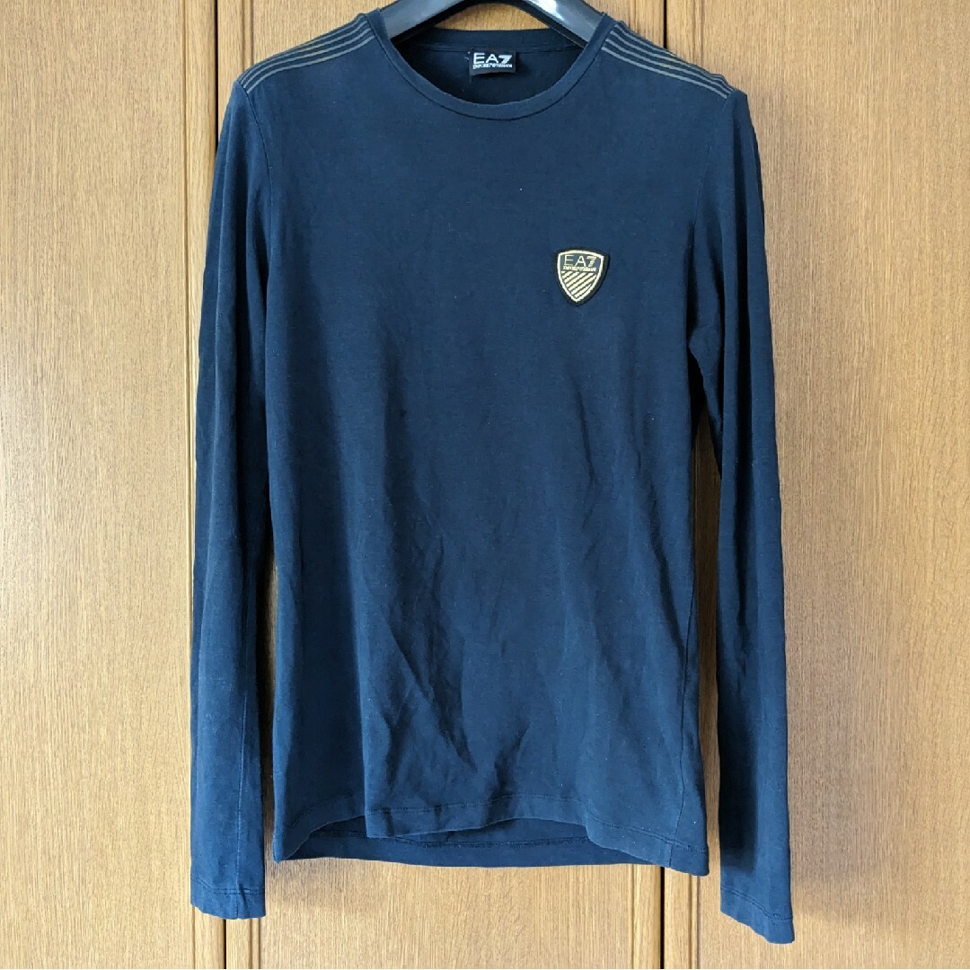 EMPORIO ARMANI EA7(エンポリオアルマーニイーエーセブン)のエンポリオアルマーニ　長袖Tシャツ　ワッペン　L EMPORIO ARMANI メンズのトップス(Tシャツ/カットソー(七分/長袖))の商品写真