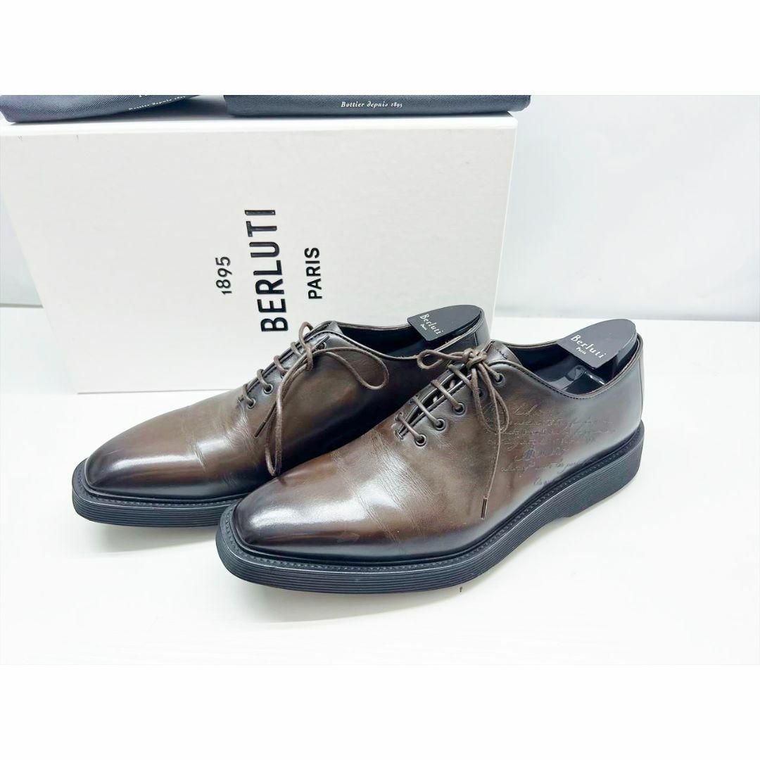 Berluti(ベルルッティ)の美品　ベルルッティ　スパーダ　スクリットレザー　ビジネスシューズ　9　1/2 メンズの靴/シューズ(ドレス/ビジネス)の商品写真