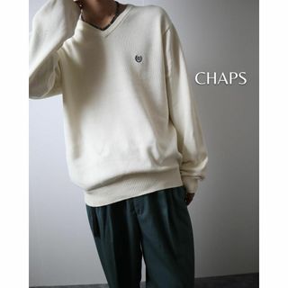 チャップス(CHAPS)の【CHAPS】ワンポイント 刺繍ロゴ Ｖネック コットン ニット セーター 白(ニット/セーター)