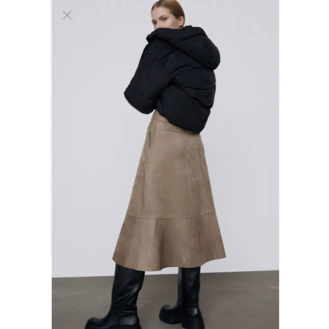 ZARA(ザラ)の美品　ZARA ザラ　ロングスカート　ペプラムスカート　スエード　人気　完売 レディースのスカート(ロングスカート)の商品写真