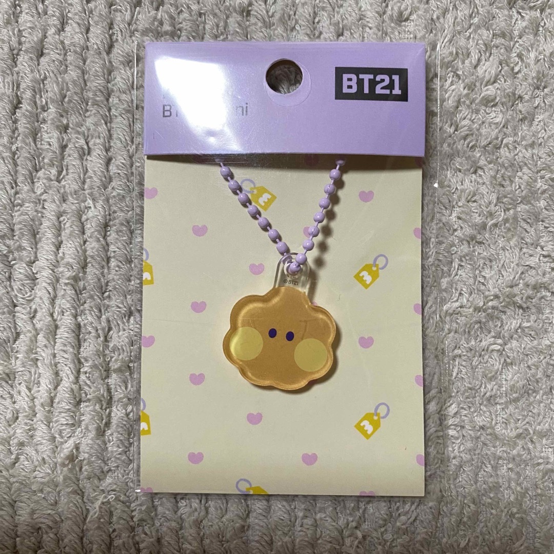 BT21(ビーティーイシビル)のBT21 minini アクリル シンプル キーリング【SHOOKY】新品未開封 エンタメ/ホビーのおもちゃ/ぬいぐるみ(キャラクターグッズ)の商品写真