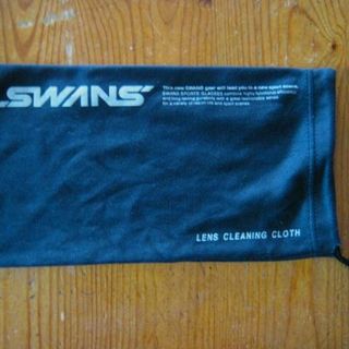 SWANS）黒色のサングラス用の布袋（レンズクリーニングクロス）☆スワンズ