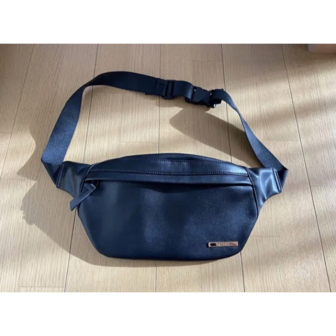 rezardヒカルMetal Plate Leather Body Bag