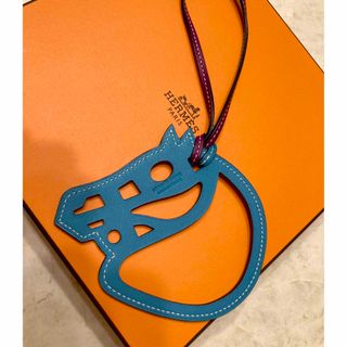 エルメス(Hermes)のHERMES  パドック シュバル 稀品 リバーシブル(バッグチャーム)