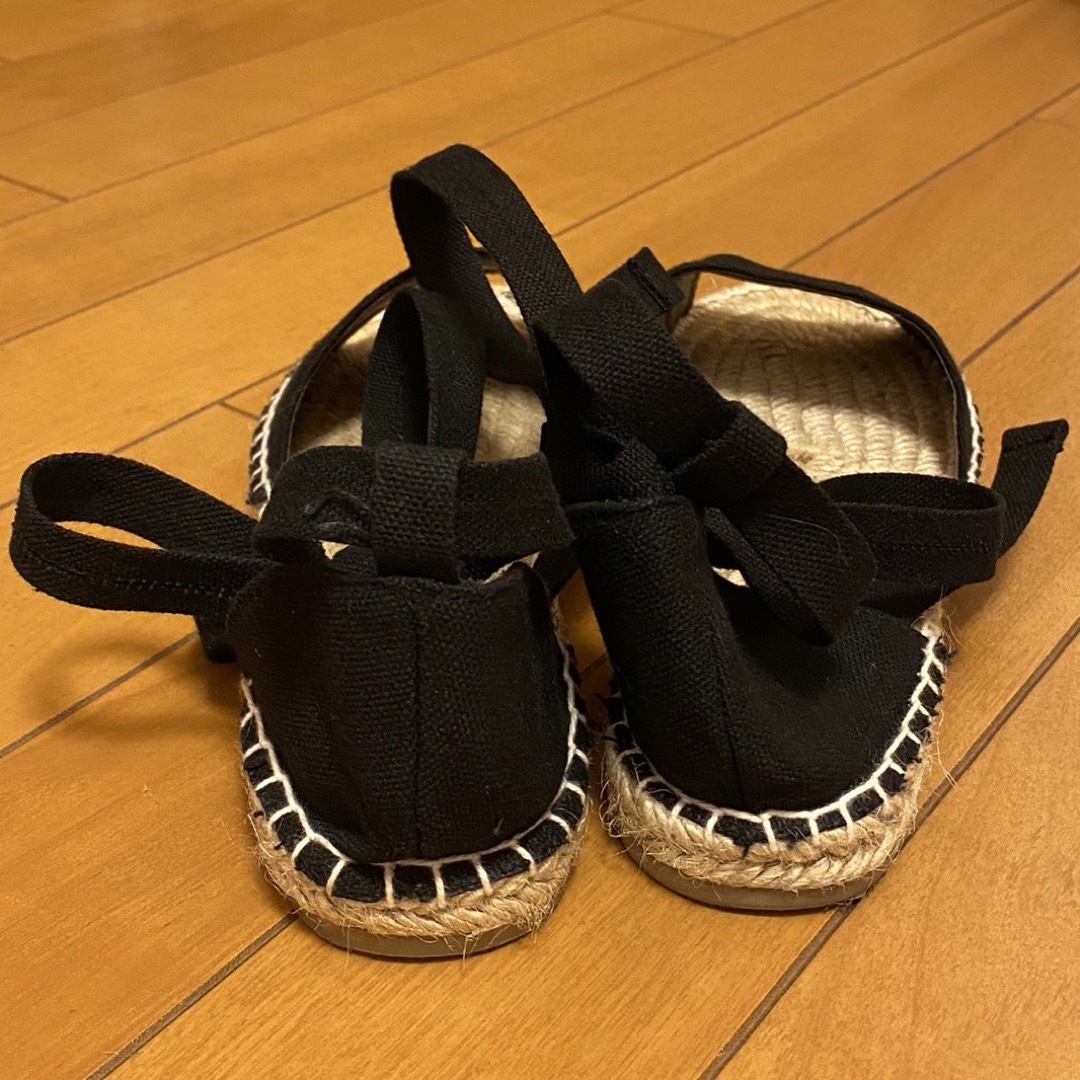 フラットサンダル　エスパドリーユ　黒 レディースの靴/シューズ(サンダル)の商品写真