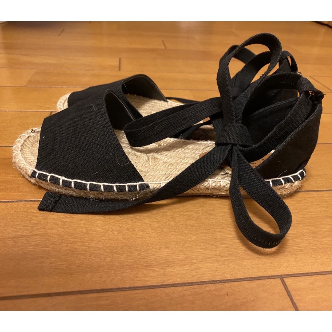 フラットサンダル　エスパドリーユ　黒 レディースの靴/シューズ(サンダル)の商品写真