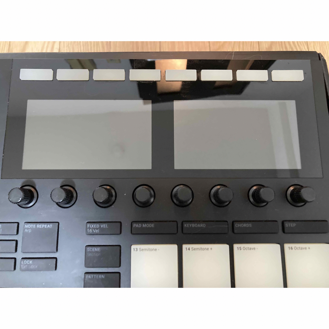 Native Instruments  MASCHINE MK3DTM/DAW