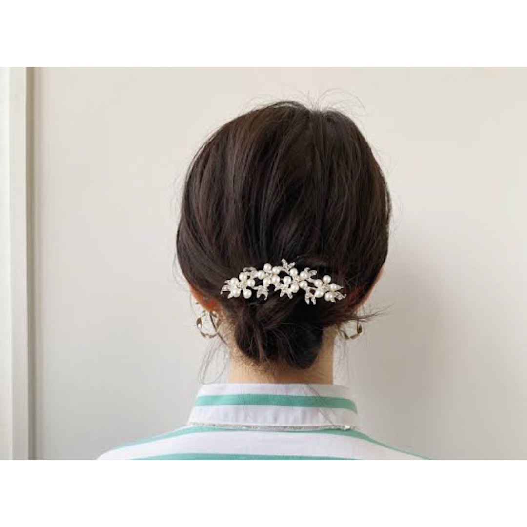 髪飾り かんざし　ヘアアクセ　ホワイト コーム 留袖 パール 和装 結婚式七五三 レディースのヘアアクセサリー(その他)の商品写真