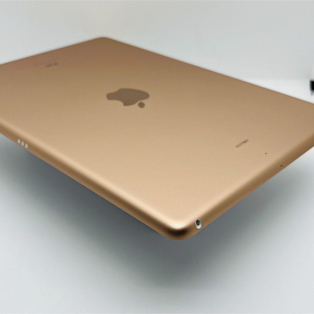 S iPad 8 8世代　32 GB Wi-Fi Gold 本体 4