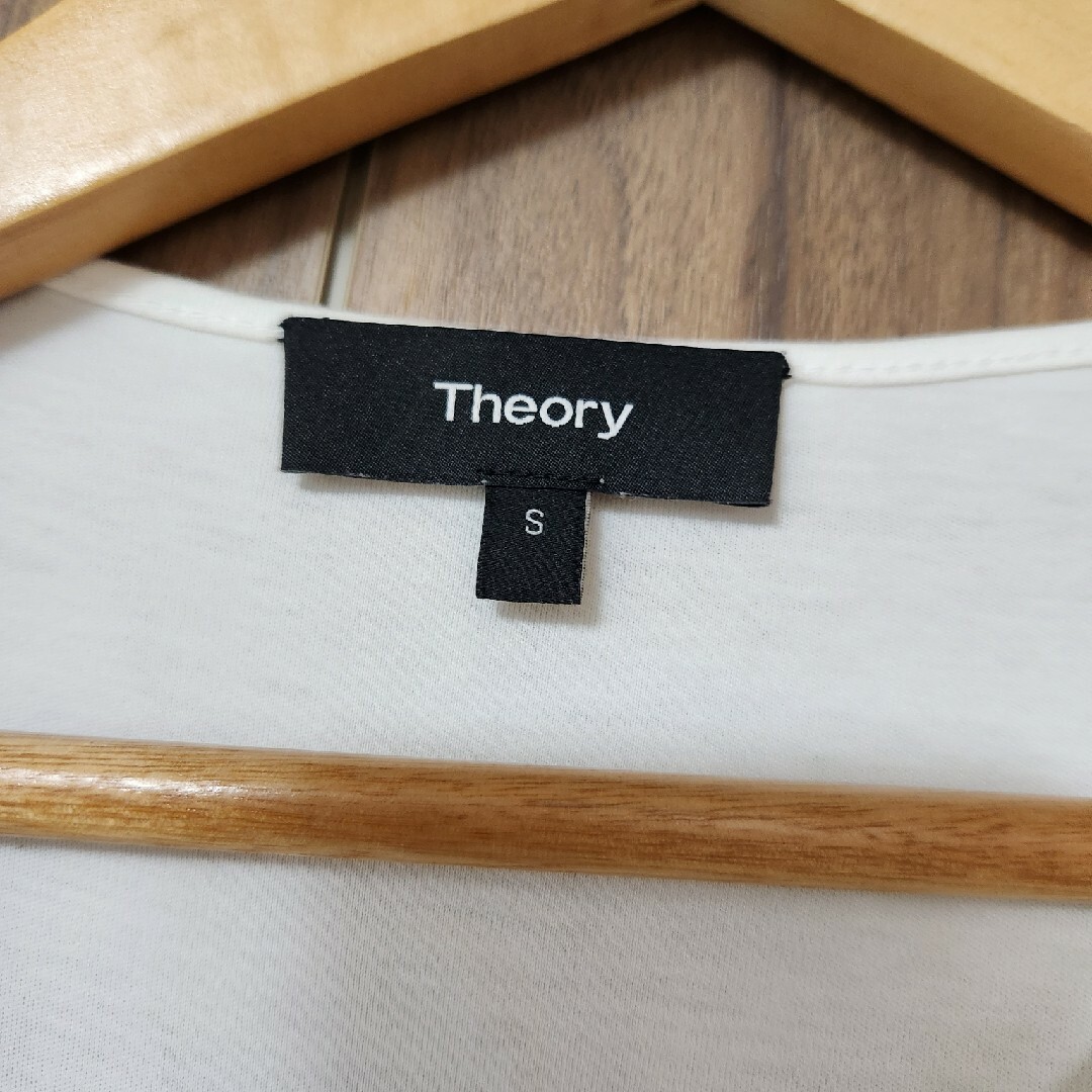 Theory　ウォッシャブルパフスリーブTシャツ