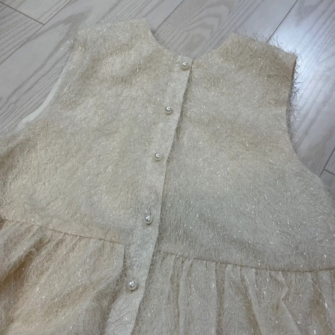 fiolily】新品未使用 キラキラ トップスの通販 by あんな♡'s shop|ラクマ