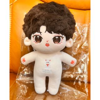 stray kids リノ　ぬいぐるみ　20cm 新品　ドール