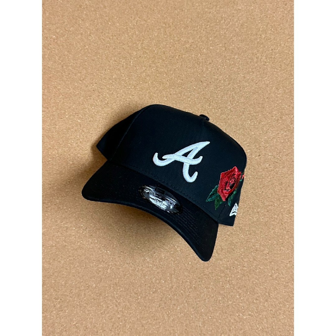 Newera 9forty アトランタブレーブス ローズ刺繍 スナップバック