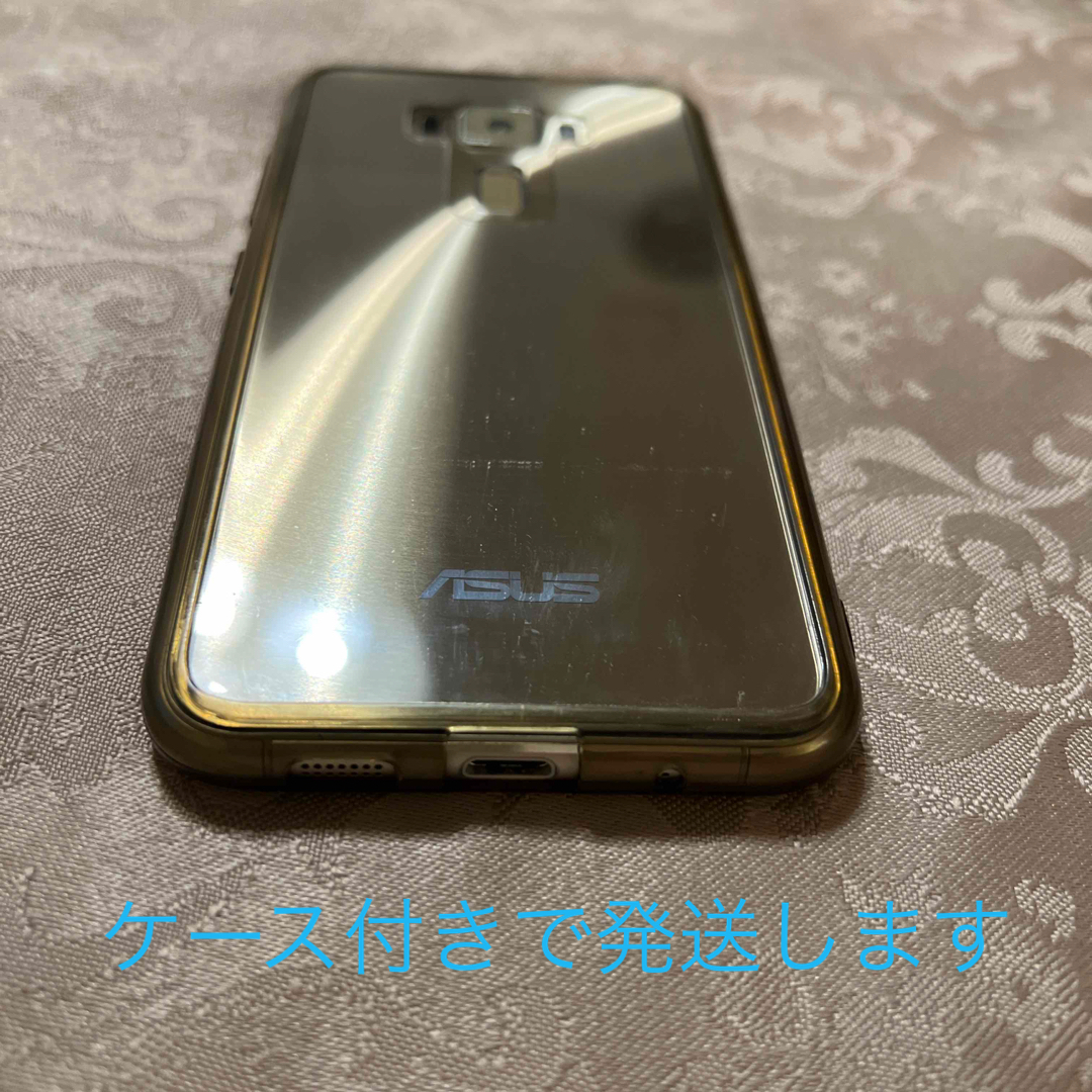 ASUS(エイスース)のASUS Zenfone3 Z017DA (ZE520KL) Gold スマホ/家電/カメラのスマートフォン/携帯電話(スマートフォン本体)の商品写真