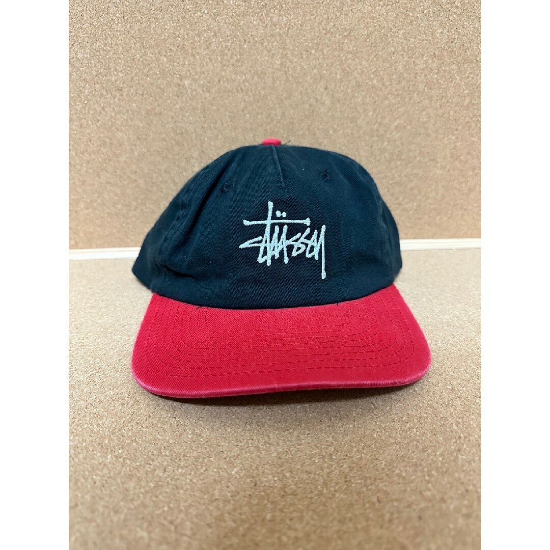 STUSSY(ステューシー)のStussy フォントロゴ ツートンカラー ストラップバックキャップ メンズの帽子(キャップ)の商品写真