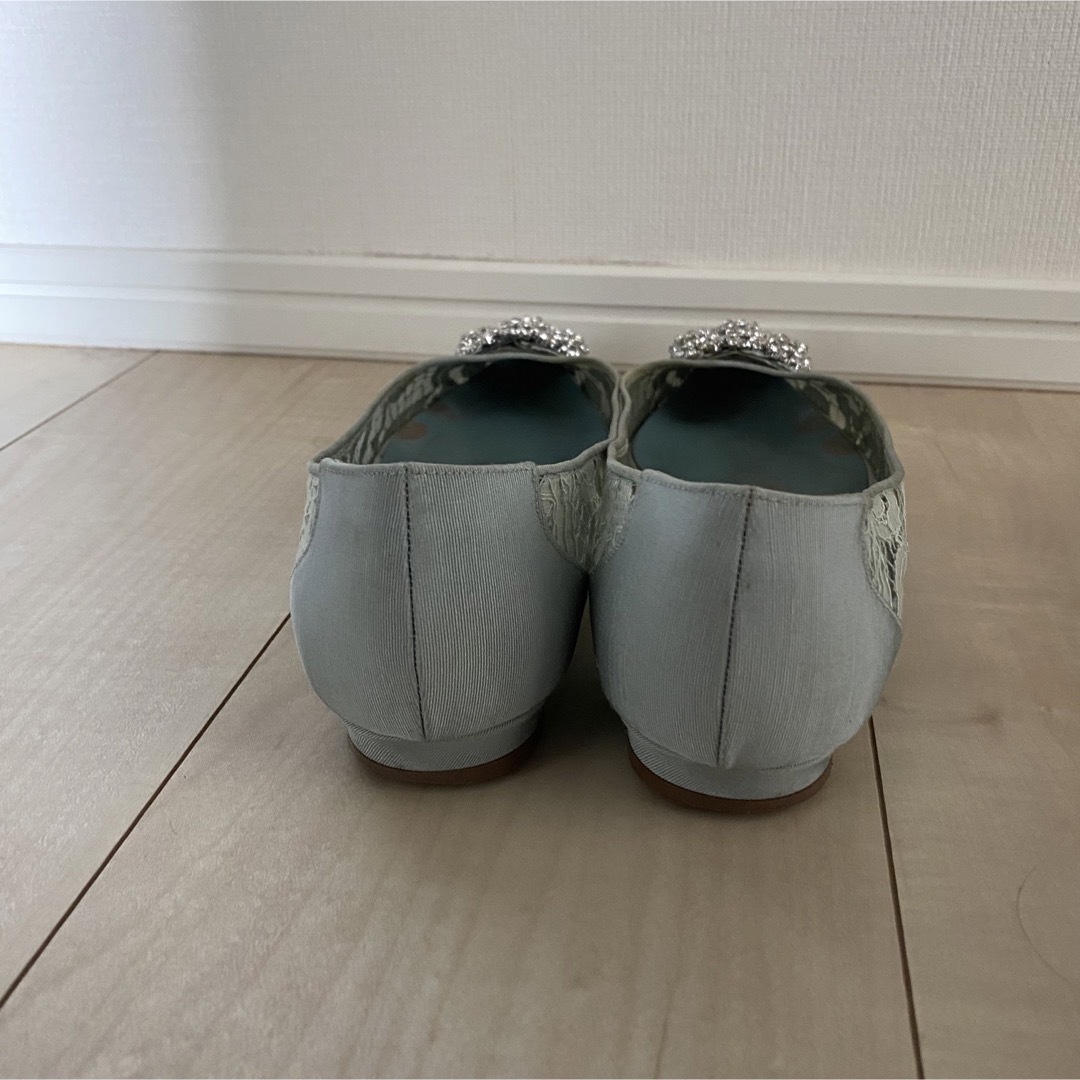 MANOLO BLAHNIK(マノロブラニク)のマノロブラニク　フラット　レース素材　ハンギシ レディースの靴/シューズ(バレエシューズ)の商品写真