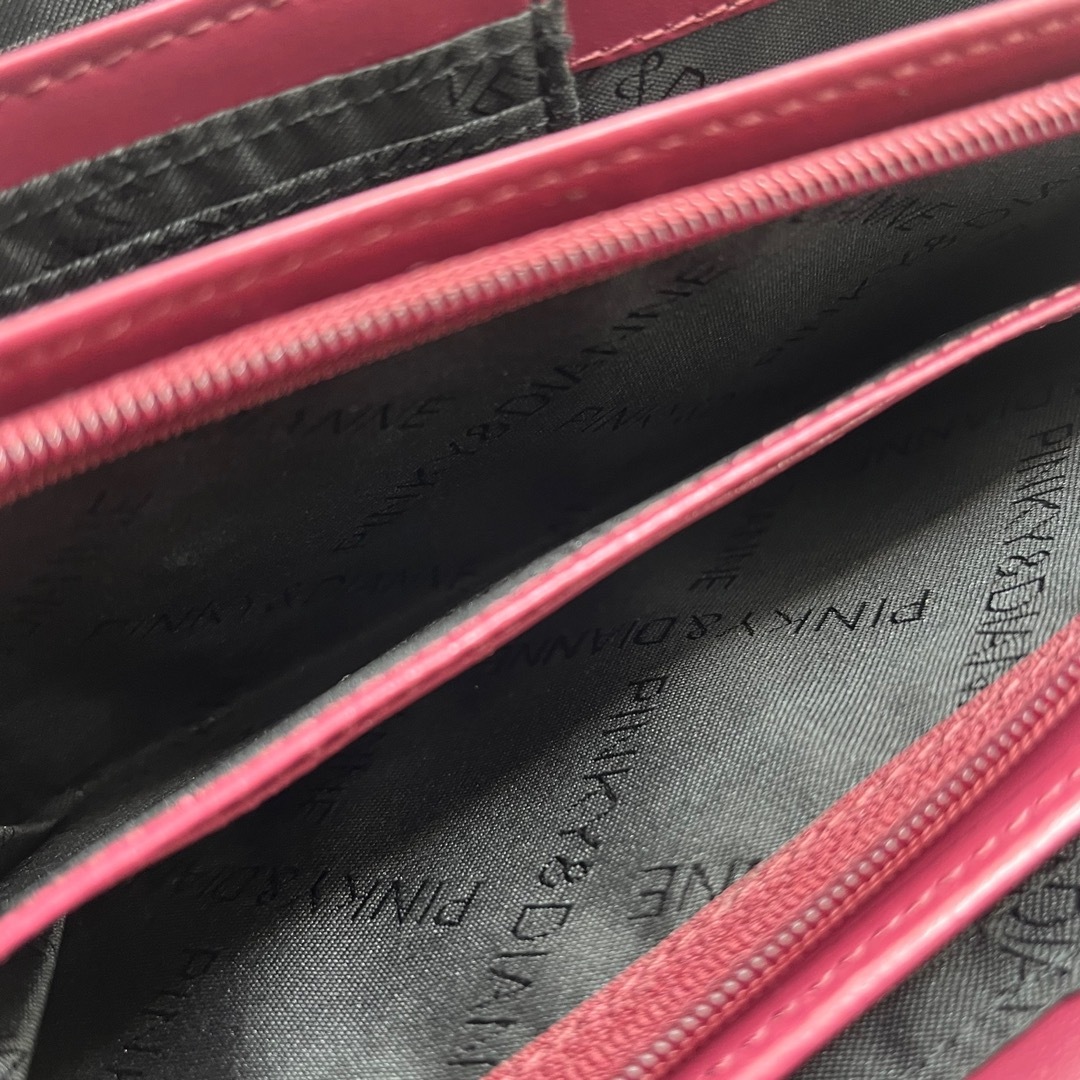 Pinky&Dianne(ピンキーアンドダイアン)のピンキーアンドダイアン ラグジュアリークロコ 大容量 ラウンドファスナー 長財布 レディースのファッション小物(財布)の商品写真