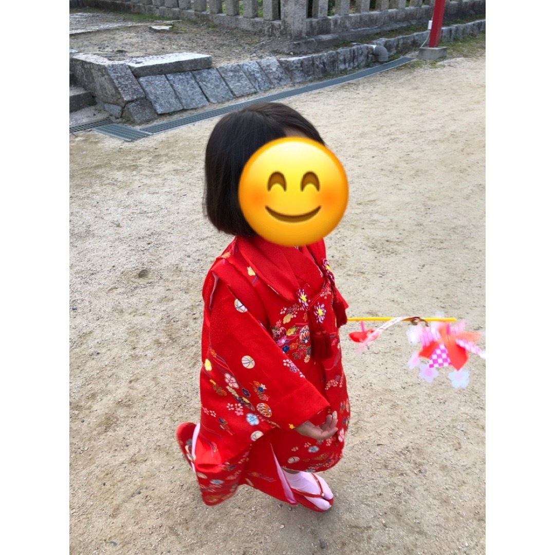 【七五三】三歳・被布セット・赤色/小花・毬柄 キッズ/ベビー/マタニティのキッズ服女の子用(90cm~)(和服/着物)の商品写真