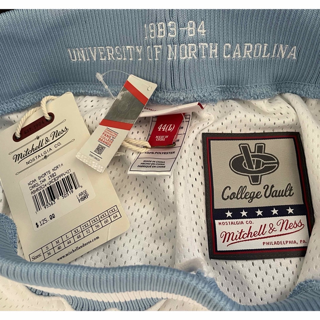 MITCHELL & NESS(ミッチェルアンドネス)のM&N Authentic NCAAノースカロライナ大学 1983 ショーツ メンズのパンツ(ショートパンツ)の商品写真