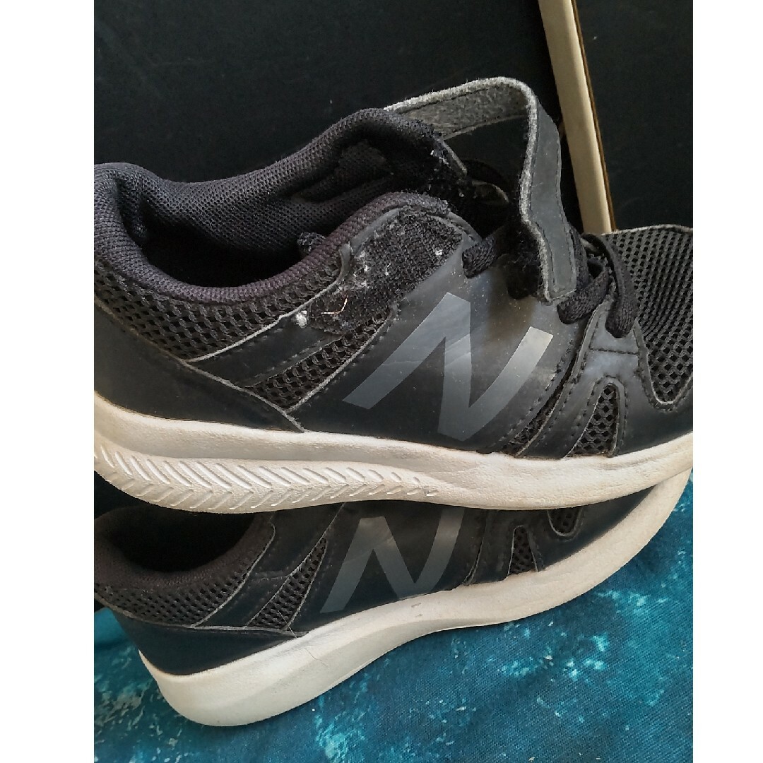 New Balance(ニューバランス)のnew balance スニーカー 18cm キッズ/ベビー/マタニティのキッズ靴/シューズ(15cm~)(スニーカー)の商品写真