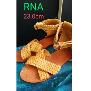 アールエヌエー(RNA)のRNA 本革 レザー サンダル(サンダル)