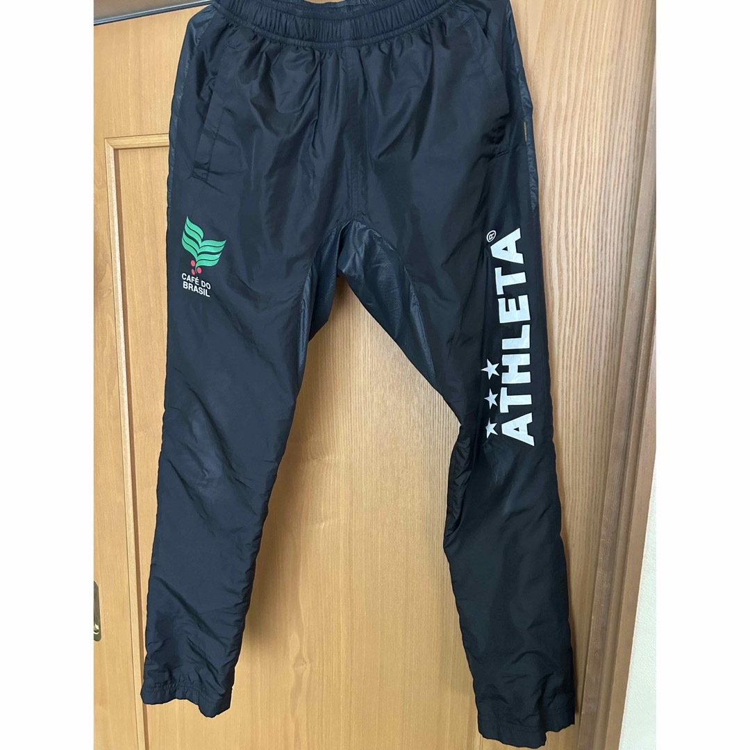 ATHLETA(アスレタ)のATHLETA　パンツ　160　ブラック　 サッカー　スポーツ　子供服　防寒 スポーツ/アウトドアのサッカー/フットサル(ウェア)の商品写真