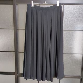 ユニクロ(UNIQLO)の黒プリーツスカート(XLサイズ)(ロングスカート)