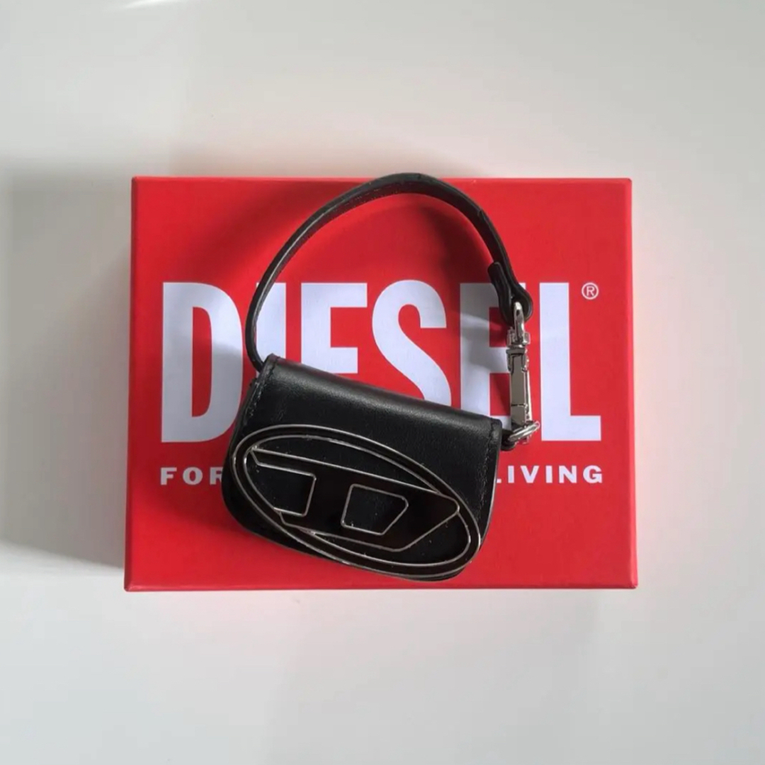 最安値 】 DIESEL カウレザー マイクロウォレット コインケース