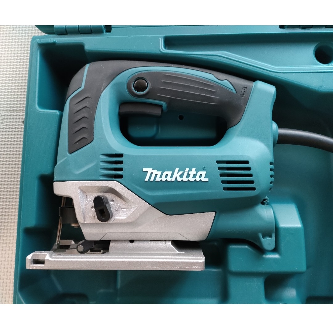 Makita マキタ ジグソー JV0600K（無断変速・オービタル機構付） コード式の通販 by 田舎の長男商店｜マキタならラクマ