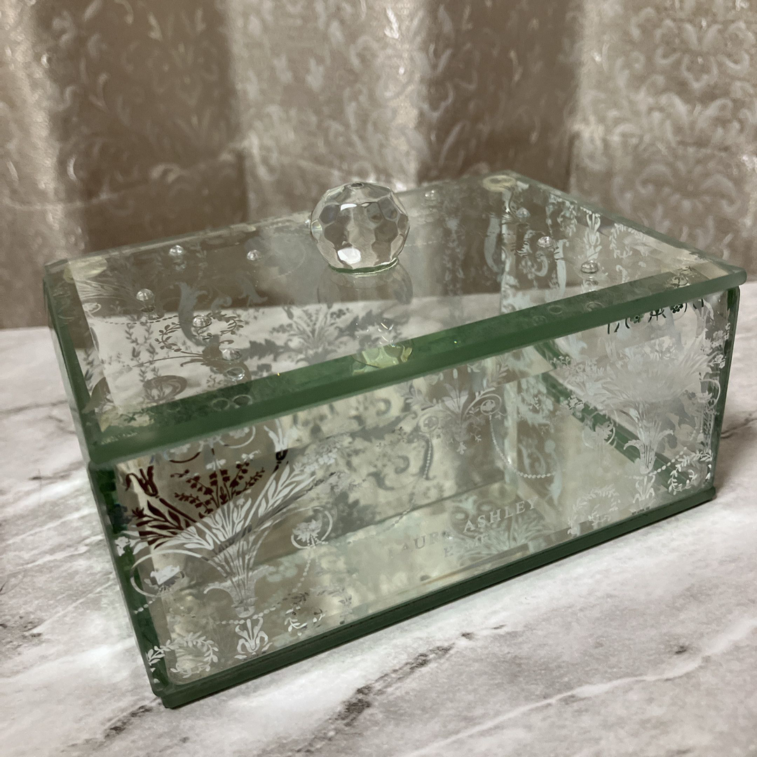 ローラアシュレイ♡ジョゼッテ ミラーティッシュボックス - ティッシュ ローラアシュレイ♡ジョゼッテ ミラーティッシュボックス - ティッシュ