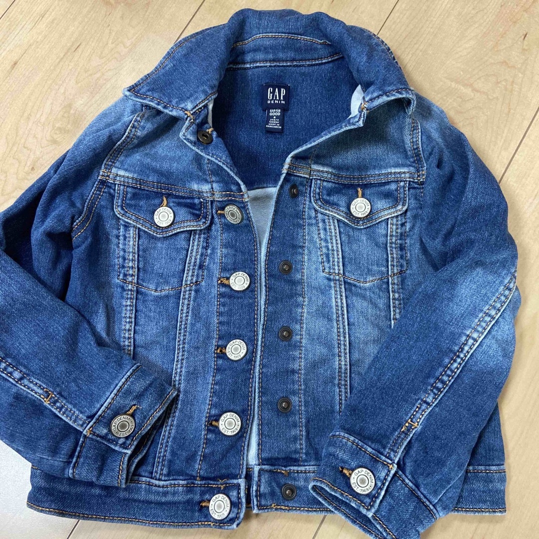 GAP Kids(ギャップキッズ)のGAP キッズ　110 デニム　ジャケット キッズ/ベビー/マタニティのキッズ服女の子用(90cm~)(ジャケット/上着)の商品写真