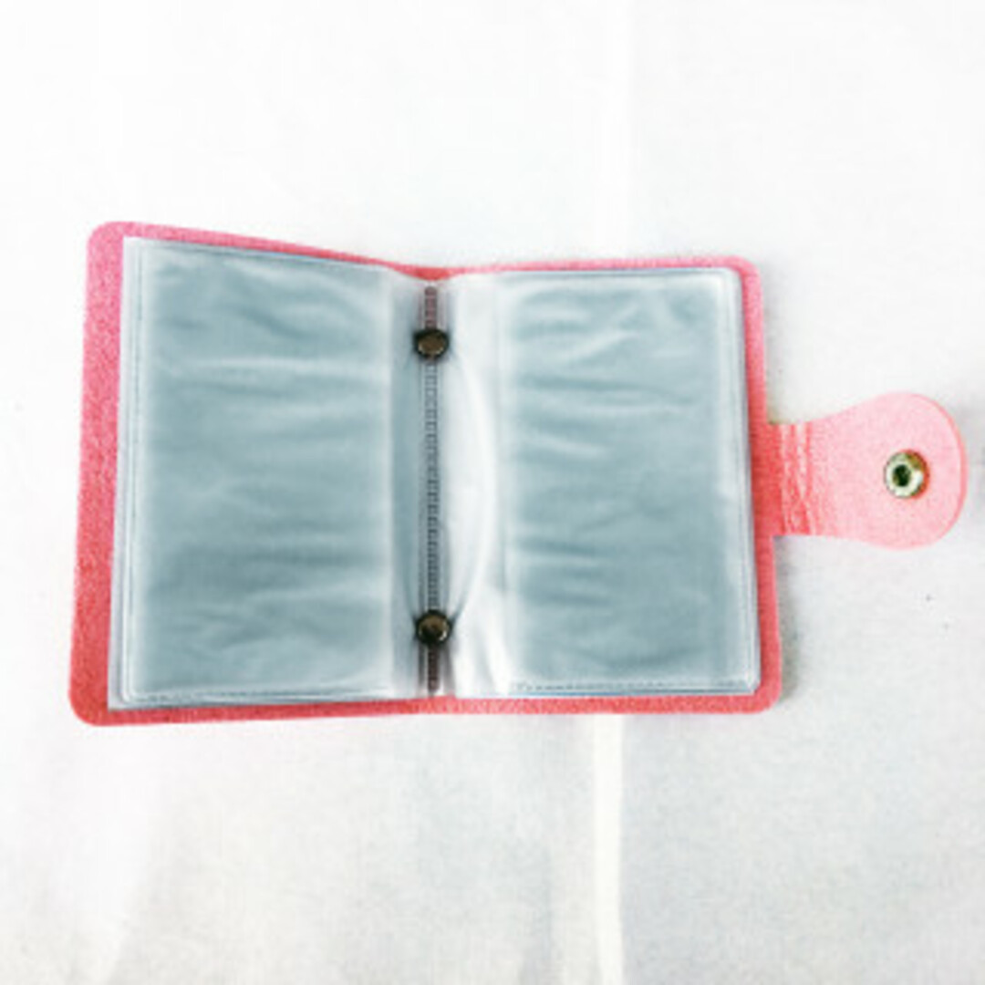 セール! 24枚収納可 コンパクト カードケース 薄ピンク レディースのファッション小物(名刺入れ/定期入れ)の商品写真