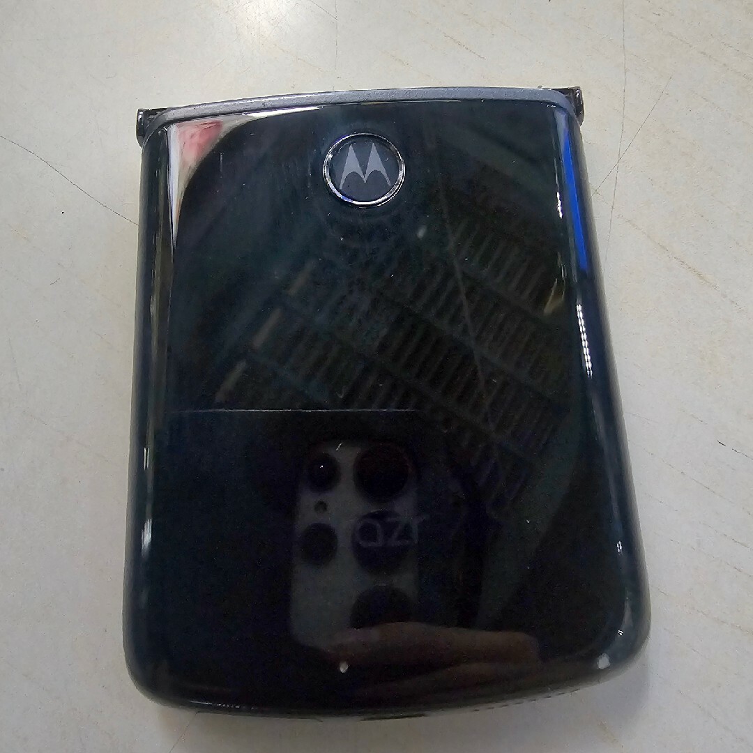 SIMフリーMotorola razr