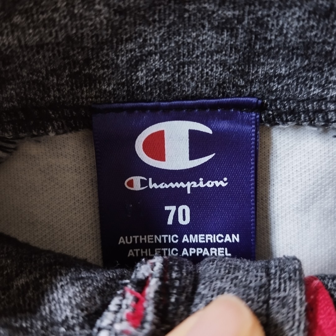 Champion(チャンピオン)のヤマダ様専用です。チャンピオン　ロンパース　70　男の子　長袖　ジャージ風 キッズ/ベビー/マタニティのベビー服(~85cm)(カバーオール)の商品写真