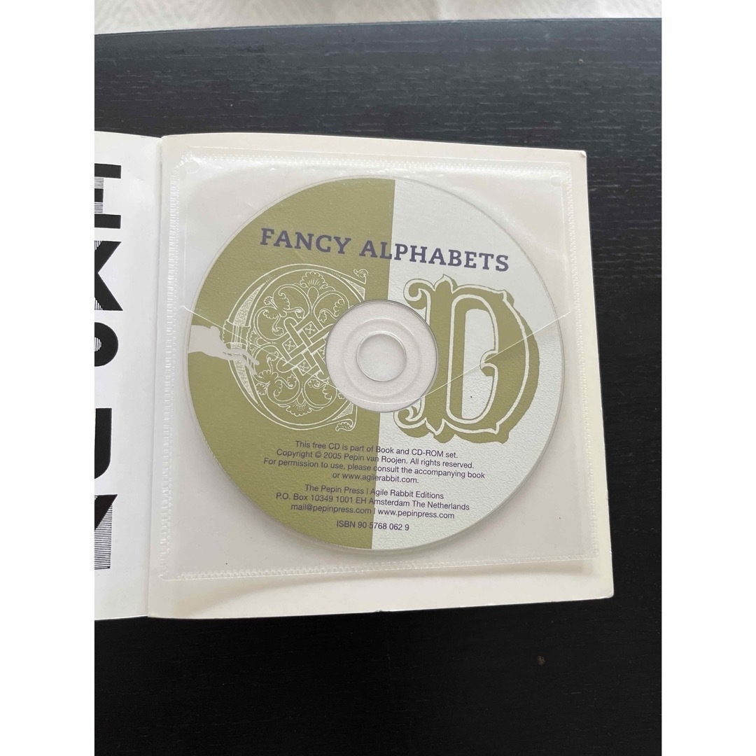 FANCY ALPHABETS フォント集(CD-ROM付) エンタメ/ホビーの本(アート/エンタメ)の商品写真