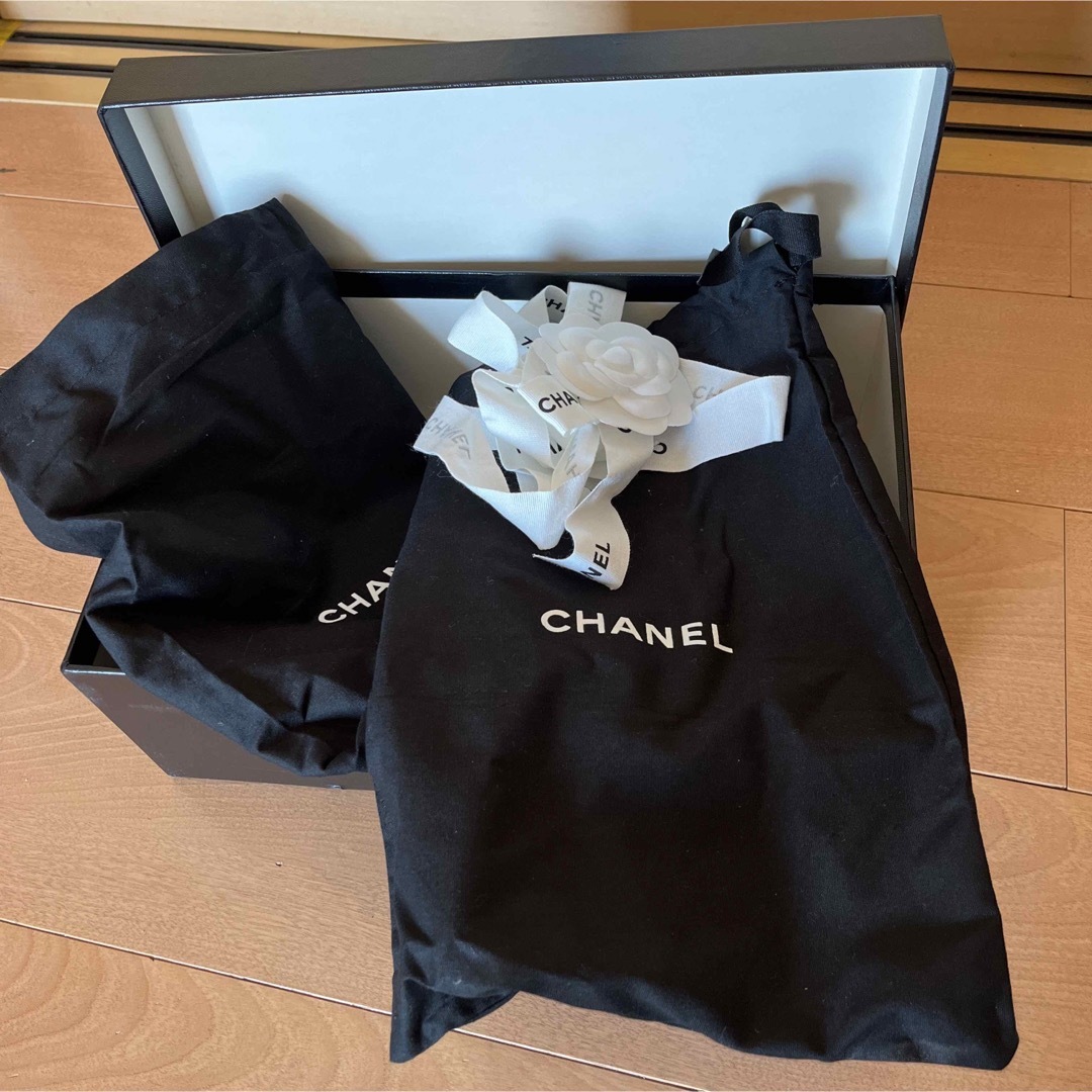 CHANEL シャネル　パテントローファー