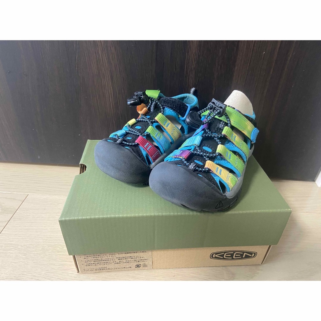 KEEN(キーン)のKEEN キッズサンダル キッズ/ベビー/マタニティのキッズ靴/シューズ(15cm~)(サンダル)の商品写真