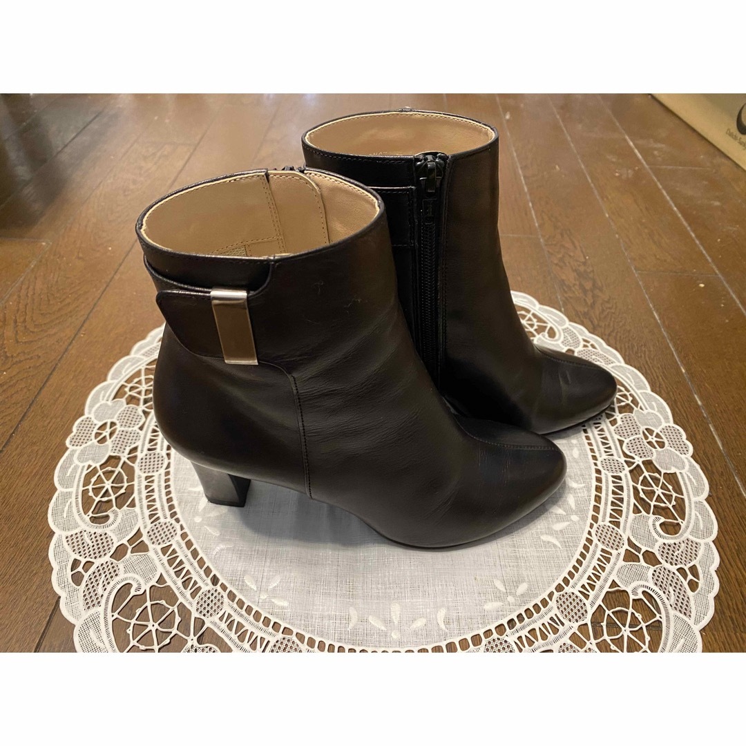 美品⭐︎匿名⭐︎DIANA ベルト付きショートブーツ ブラック 黒 23.5cm-