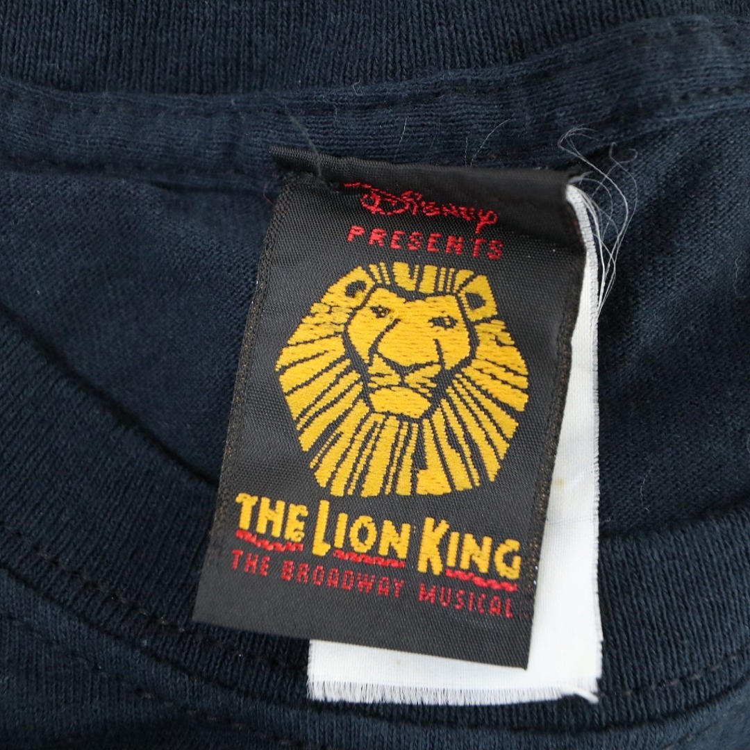 Disney(ディズニー)のDisney ディズニー キャラクタープリント 半袖Ｔシャツ THE LION KING ライオンキング ダークネイビー (メンズ L) 中古 古着 O3105 メンズのトップス(Tシャツ/カットソー(半袖/袖なし))の商品写真