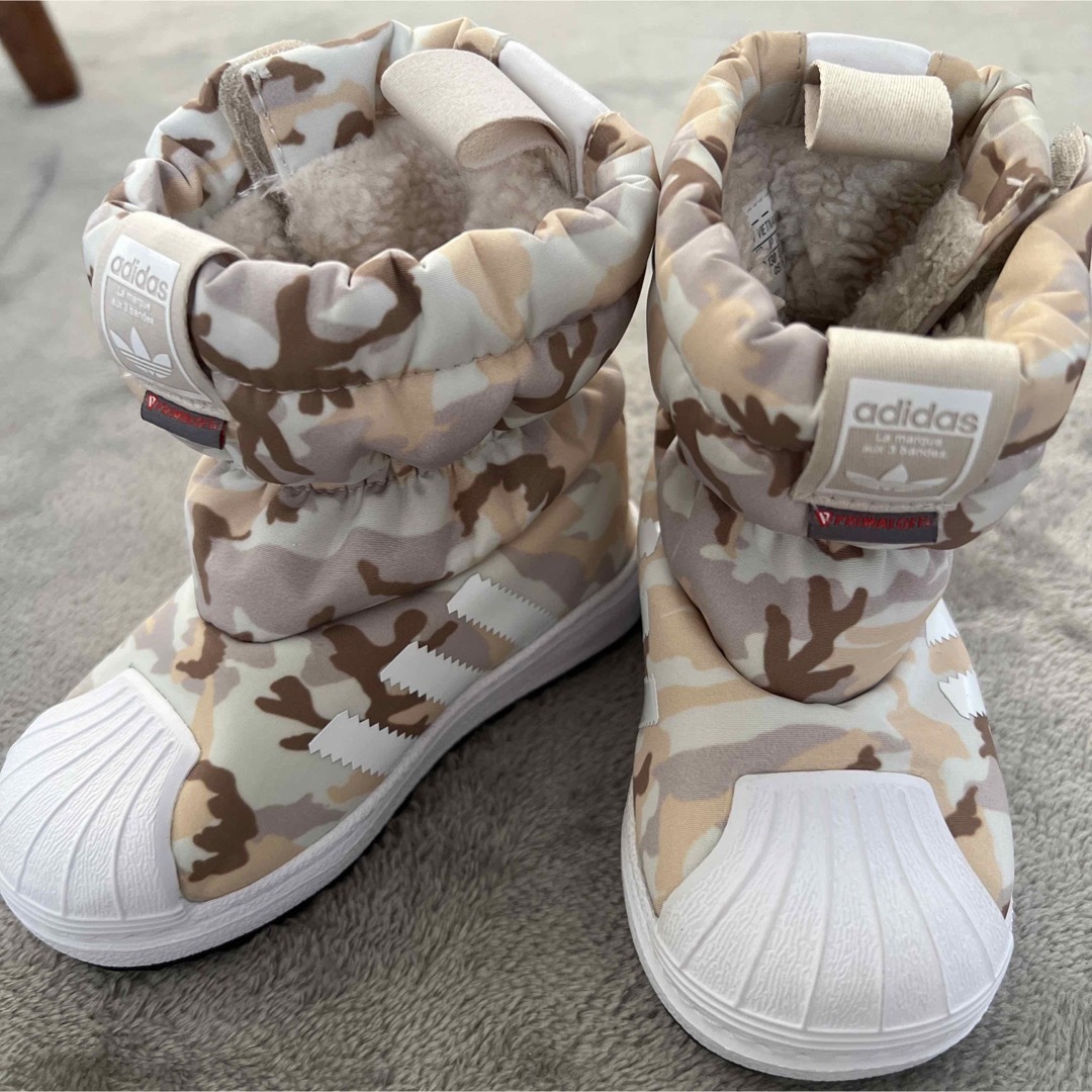 adidas キッズブーツ