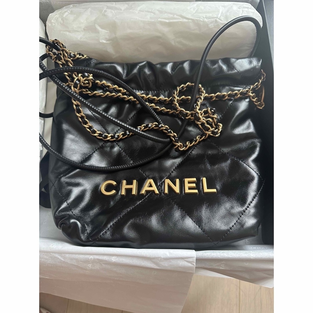 新品　CHANEL 22 ミニハンドバッグ