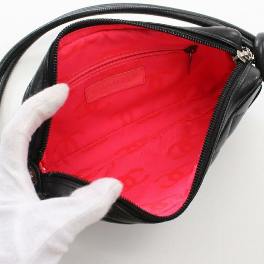 CHANEL(シャネル)のカンボンライン アクセサリーポーチ ハンドバッグ レザー ブラック ホワイト レディースのバッグ(ハンドバッグ)の商品写真