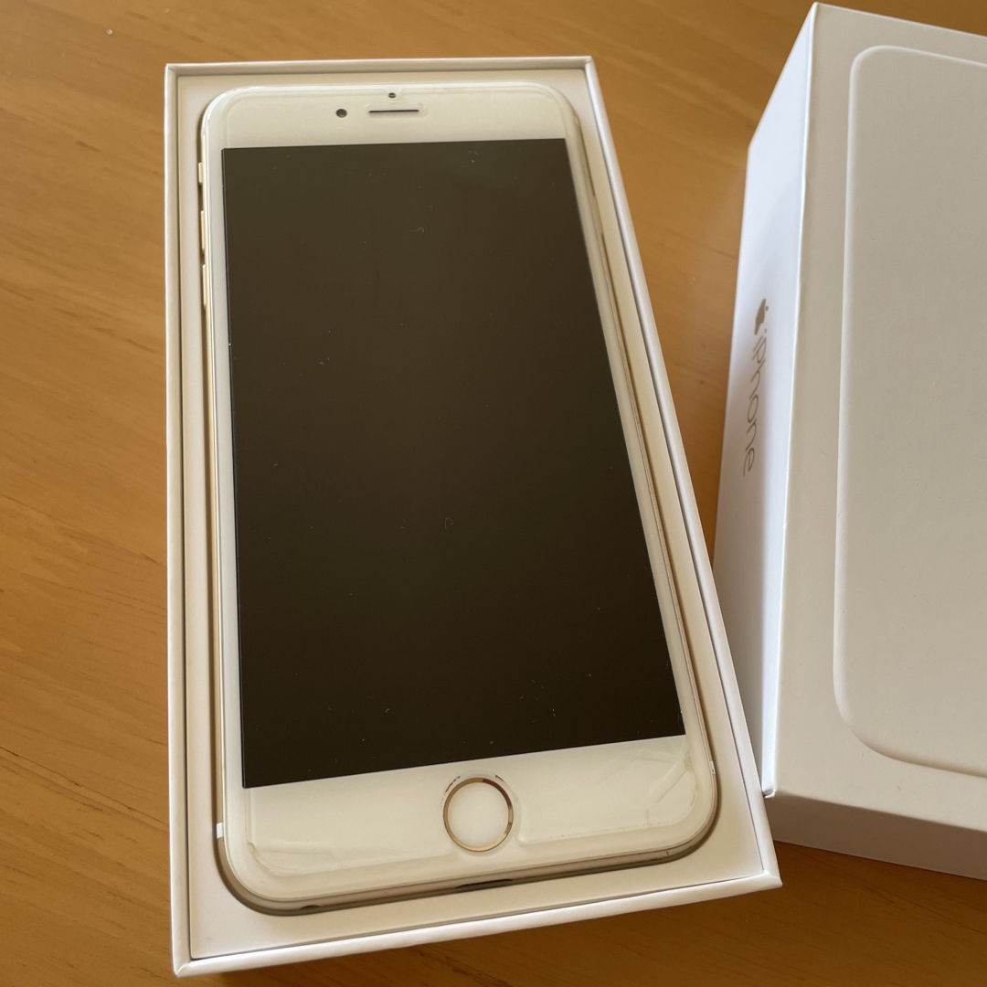 Apple(アップル)のapple iphone 6 plus  b go 64GB スマホ/家電/カメラのスマートフォン/携帯電話(スマートフォン本体)の商品写真