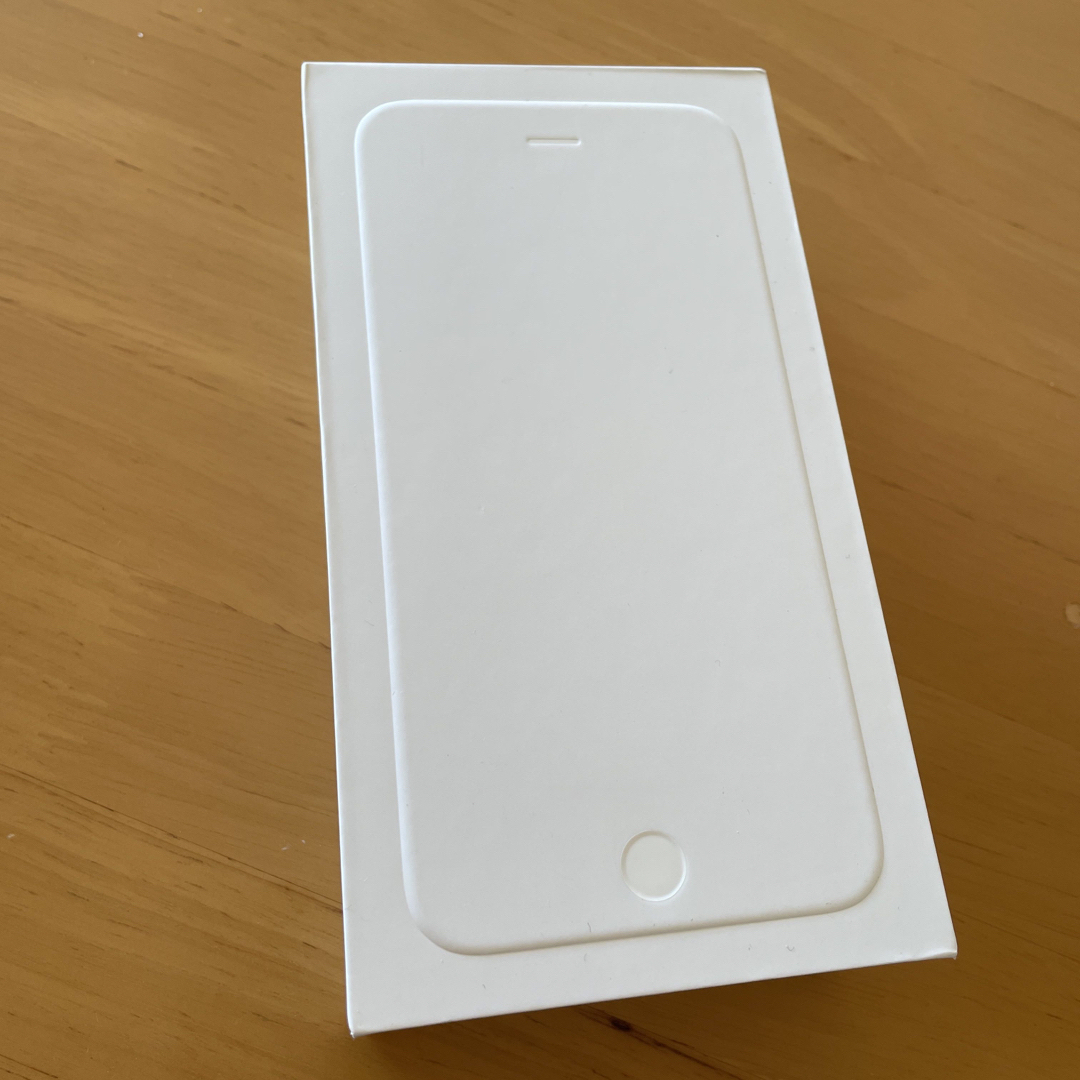 Apple(アップル)のapple iphone 6 plus  b go 64GB スマホ/家電/カメラのスマートフォン/携帯電話(スマートフォン本体)の商品写真